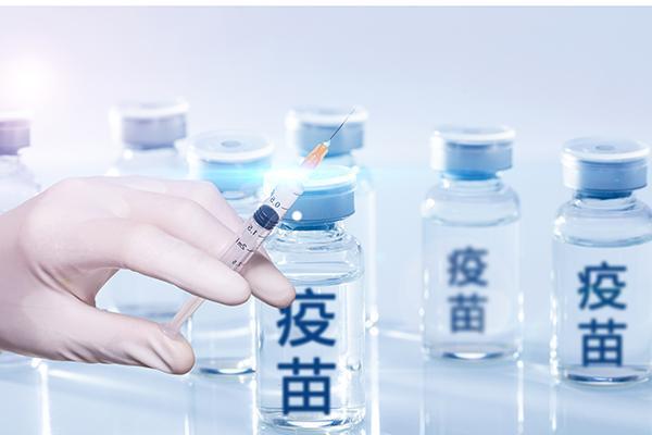 我國新冠疫苗累計接種近24億劑次，專家回應熱點問題